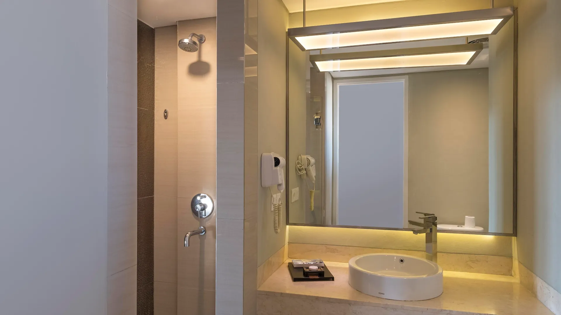 Wyndham Garden Kuta Beach Bali 4*, Kuta Lombok